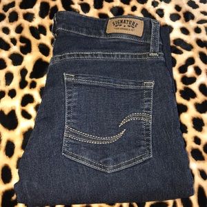 Levi’s modern skinny dark size 4m